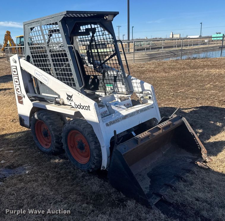 image for item ET4470 1995 Bobcat 553 skid steer loader