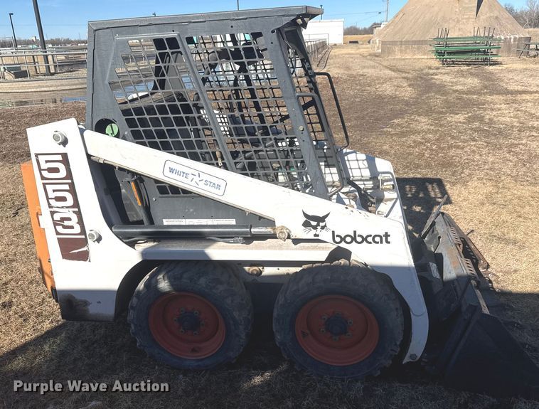 image for item ET4470 1995 Bobcat 553 skid steer loader