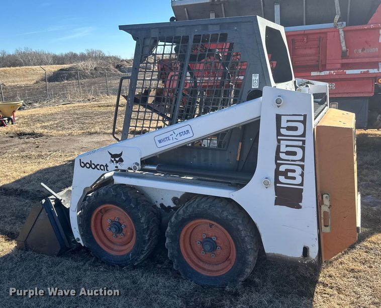 image for item ET4470 1995 Bobcat 553 skid steer loader