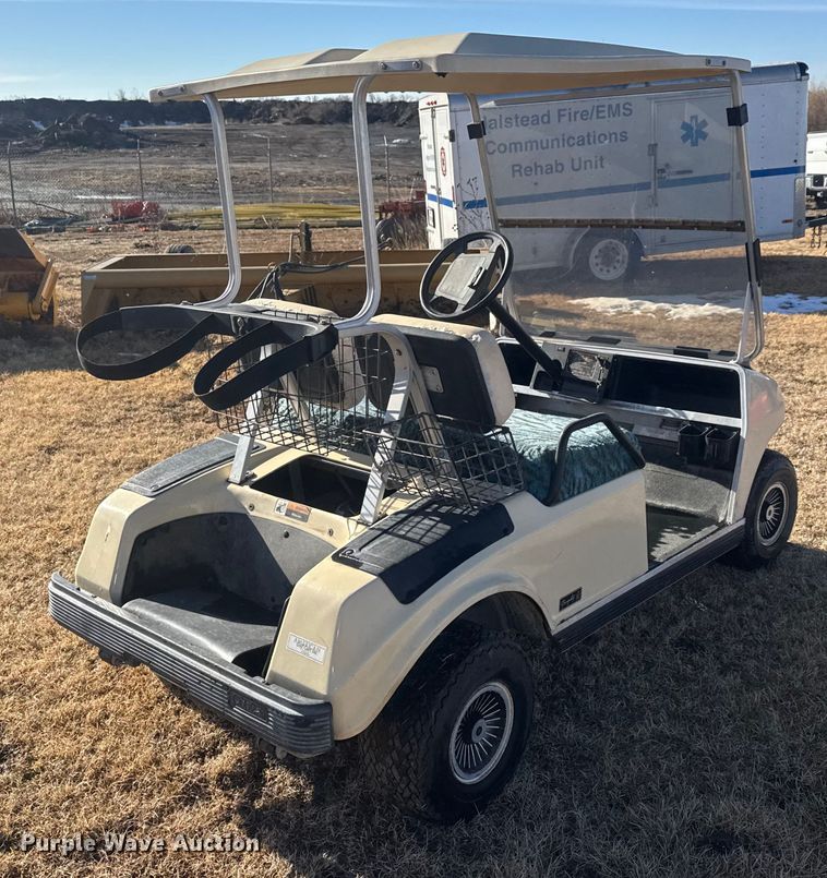 image for item ET4471 1993 Club Car DS golf cart