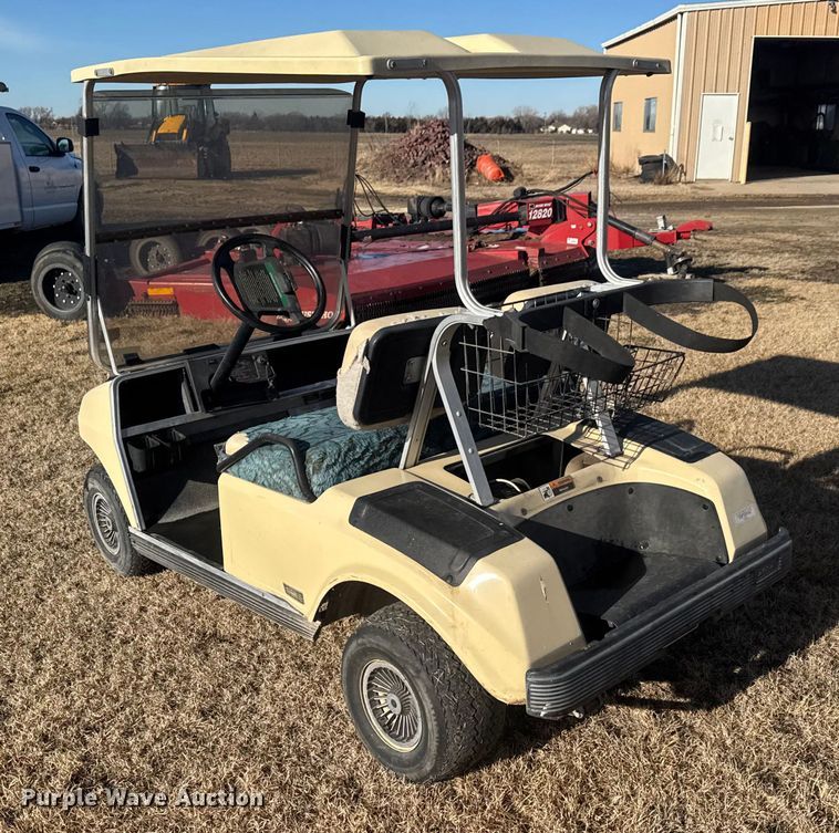 image for item ET4471 1993 Club Car DS golf cart
