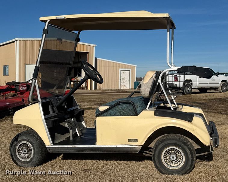 image for item ET4471 1993 Club Car DS golf cart