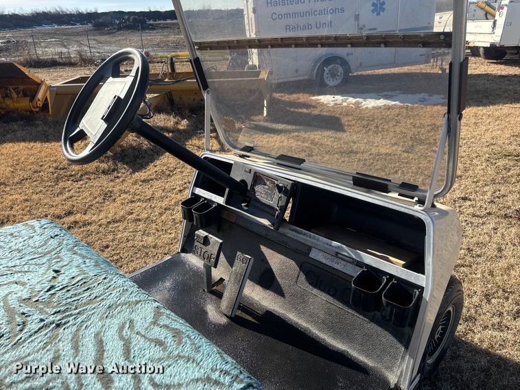 image for item ET4471 1993 Club Car DS golf cart