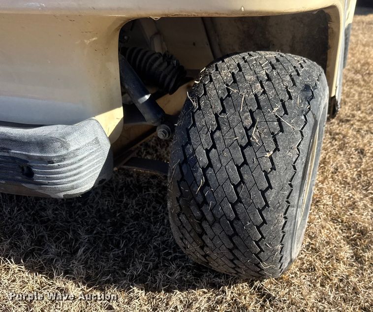 image for item ET4471 1993 Club Car DS golf cart