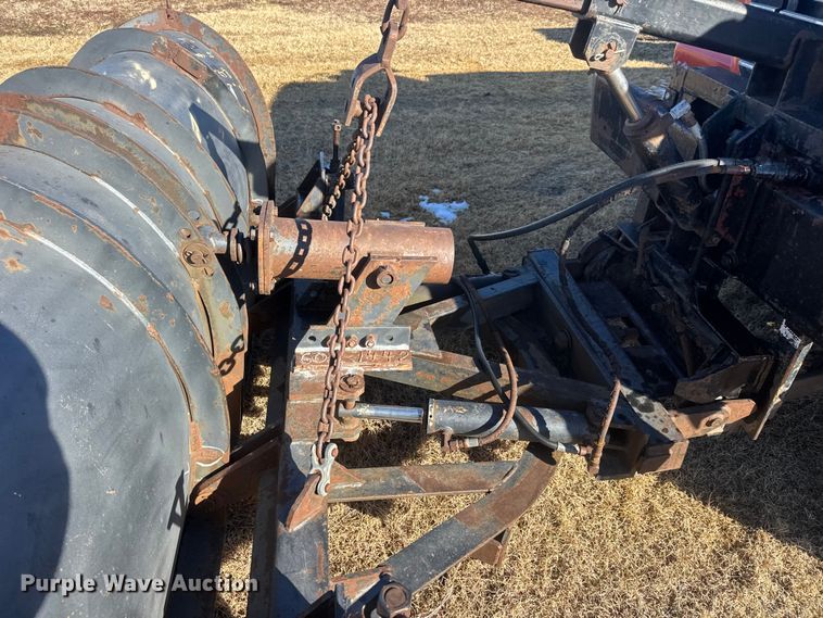 image for item ET4472 1995 Ford L8000 dump truck