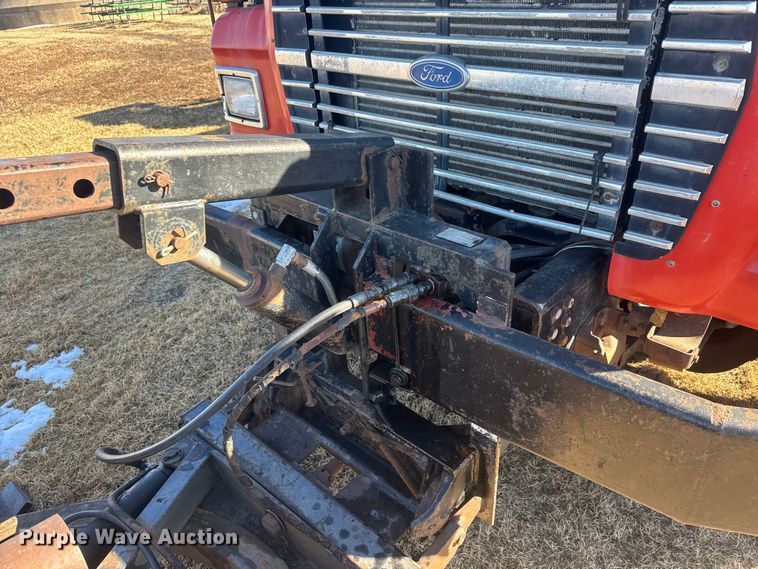 image for item ET4472 1995 Ford L8000 dump truck