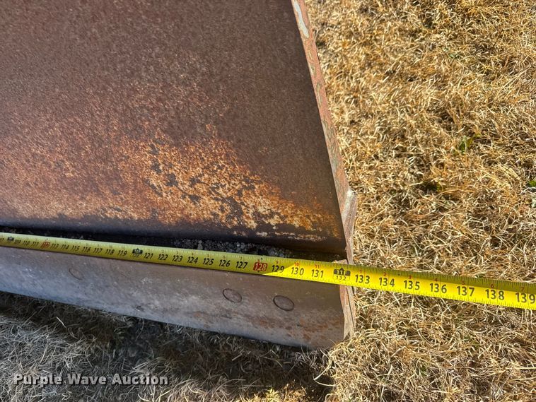 image for item ET4472 1995 Ford L8000 dump truck