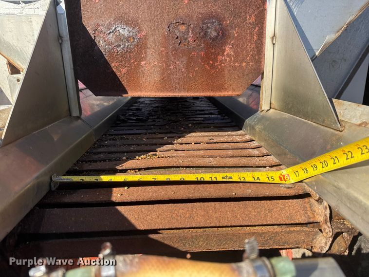 image for item ET4472 1995 Ford L8000 dump truck