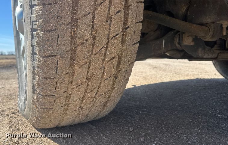 image for item ET4473 2012 Ford F150 XLT Crew Cab pickup truck