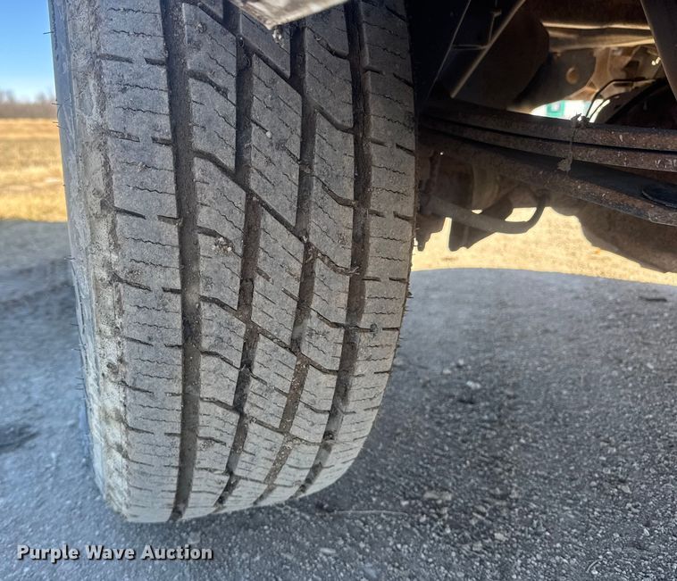 image for item ET4473 2012 Ford F150 XLT Crew Cab pickup truck