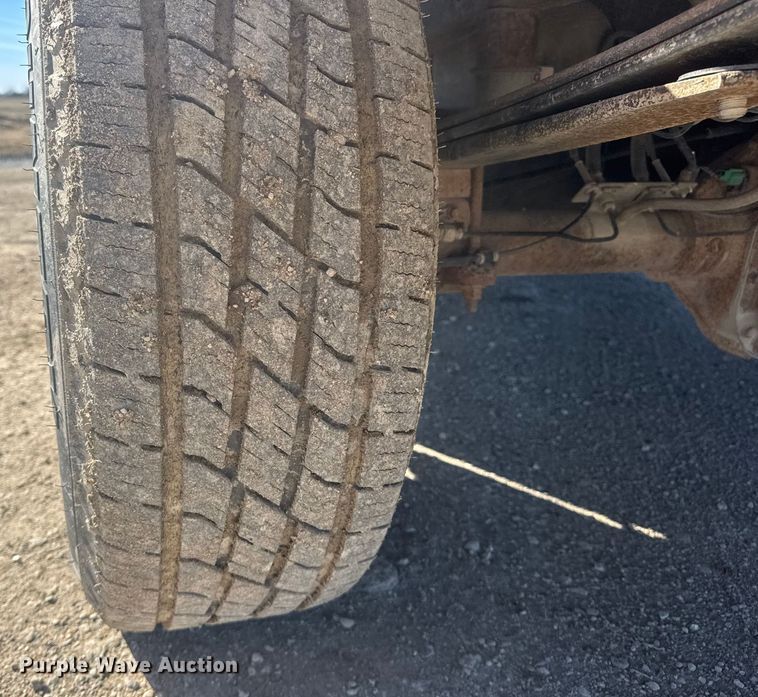 image for item ET4473 2012 Ford F150 XLT Crew Cab pickup truck