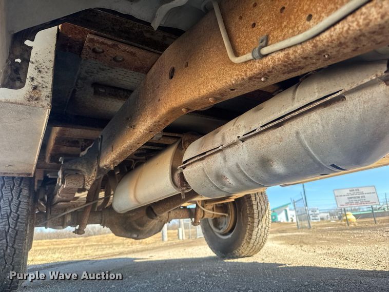 image for item ET4474 1996 Ford F250 XL utility bed pickup truck