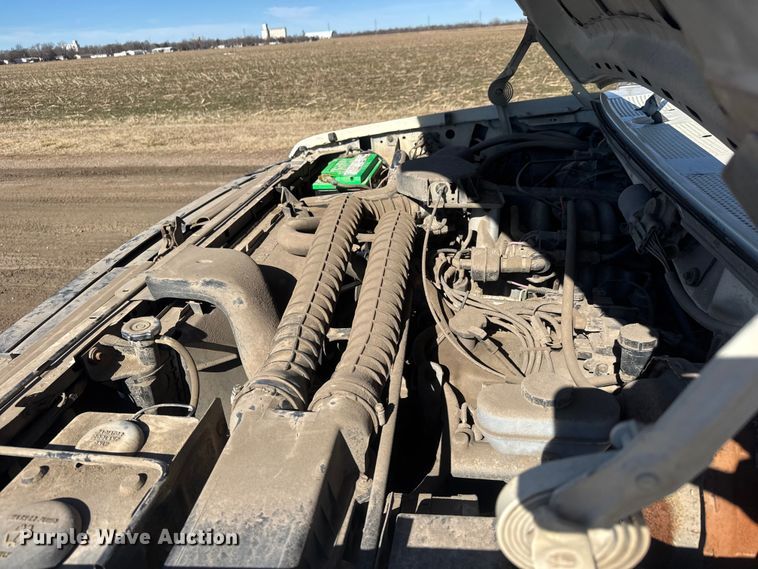 image for item ET4474 1996 Ford F250 XL utility bed pickup truck