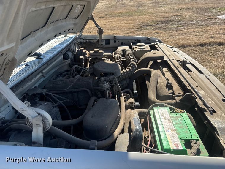 image for item ET4474 1996 Ford F250 XL utility bed pickup truck