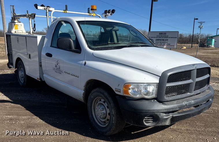 image for item ET4475 2005 Dodge Ram 2500 utility / service truck