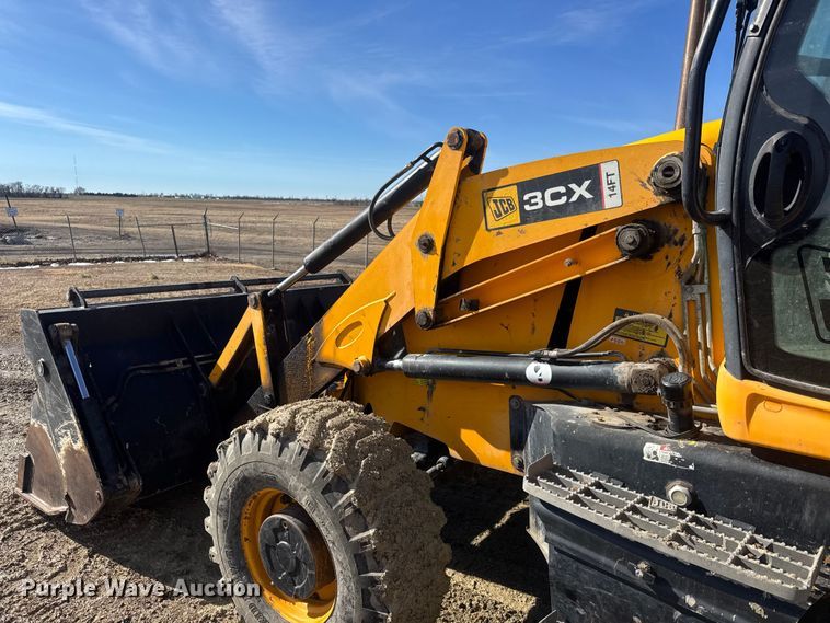 image for item ET4476 2009 JCB 3CX backhoe