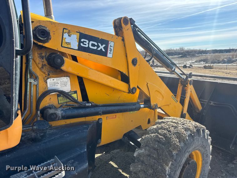 image for item ET4476 2009 JCB 3CX backhoe