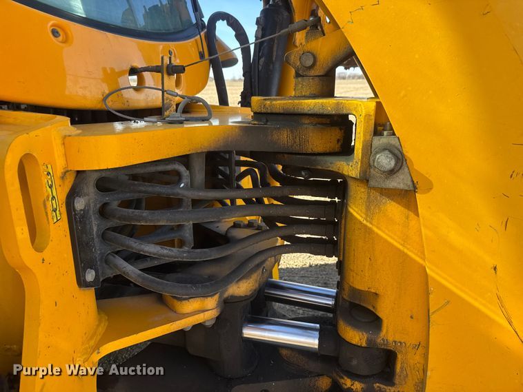 image for item ET4476 2009 JCB 3CX backhoe