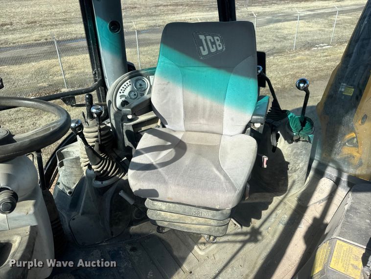 image for item ET4476 2009 JCB 3CX backhoe