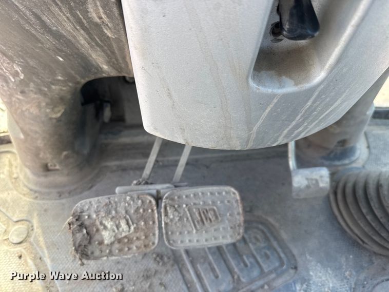 image for item ET4476 2009 JCB 3CX backhoe