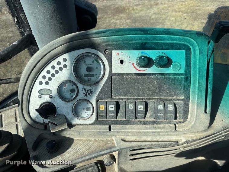 image for item ET4476 2009 JCB 3CX backhoe