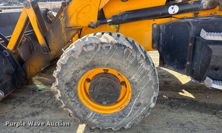 image for item ET4476 2009 JCB 3CX backhoe