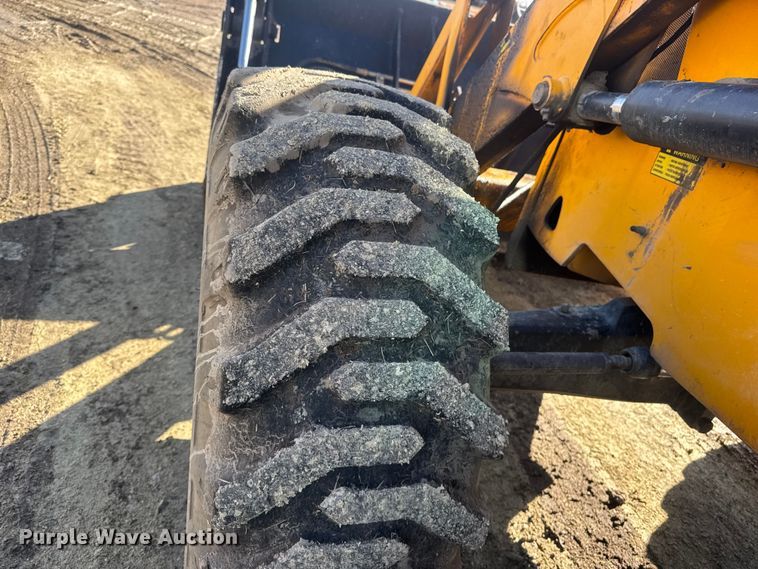 image for item ET4476 2009 JCB 3CX backhoe