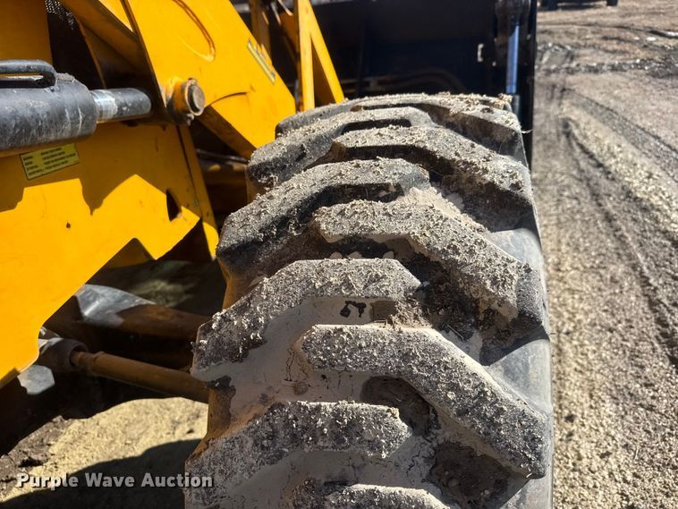 image for item ET4476 2009 JCB 3CX backhoe