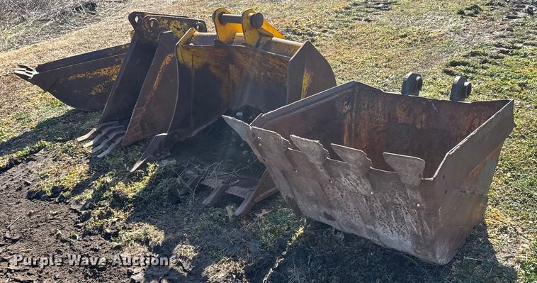 image for item ET4476 2009 JCB 3CX backhoe