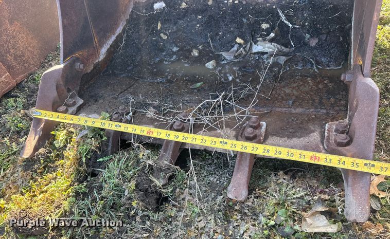 image for item ET4476 2009 JCB 3CX backhoe