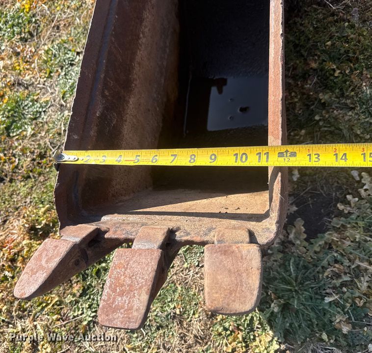 image for item ET4476 2009 JCB 3CX backhoe