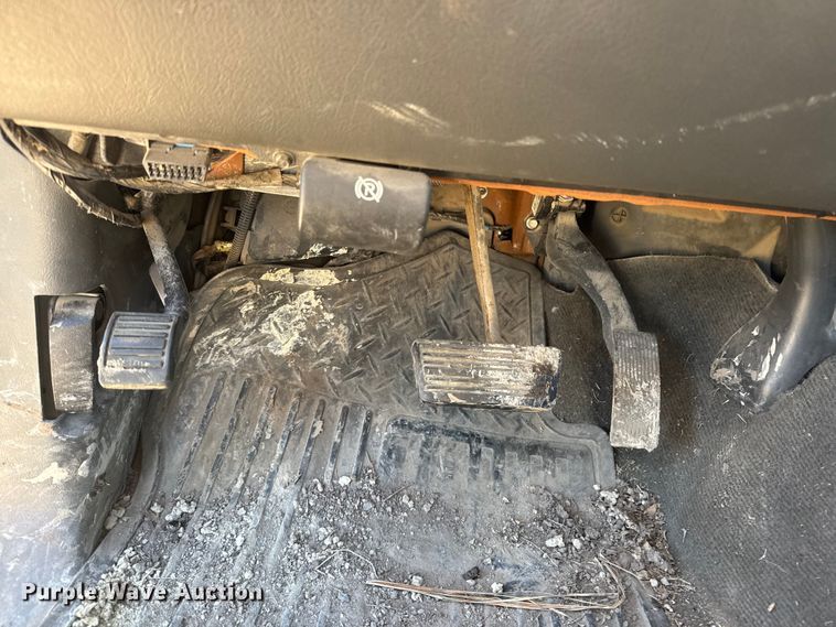 image for item ET4477 2006 Chevrolet Silverado 1500 Crew Cab pickup truck