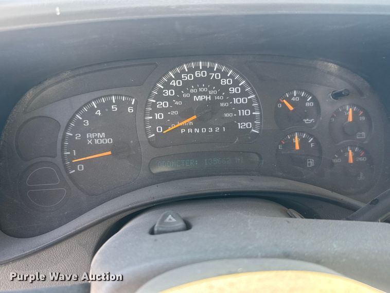 image for item ET4477 2006 Chevrolet Silverado 1500 Crew Cab pickup truck