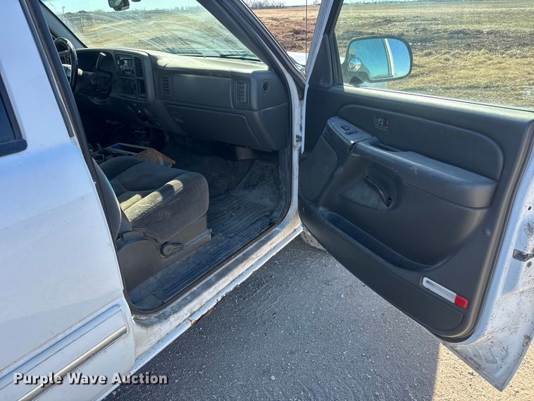 image for item ET4477 2006 Chevrolet Silverado 1500 Crew Cab pickup truck