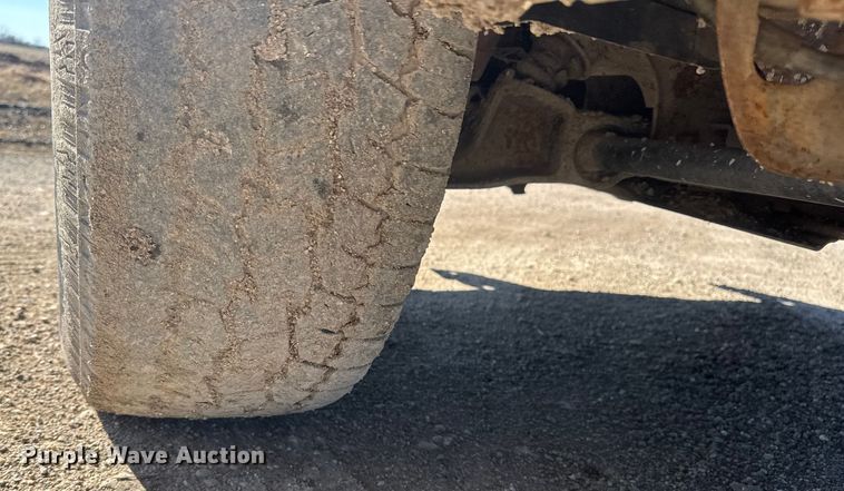 image for item ET4477 2006 Chevrolet Silverado 1500 Crew Cab pickup truck