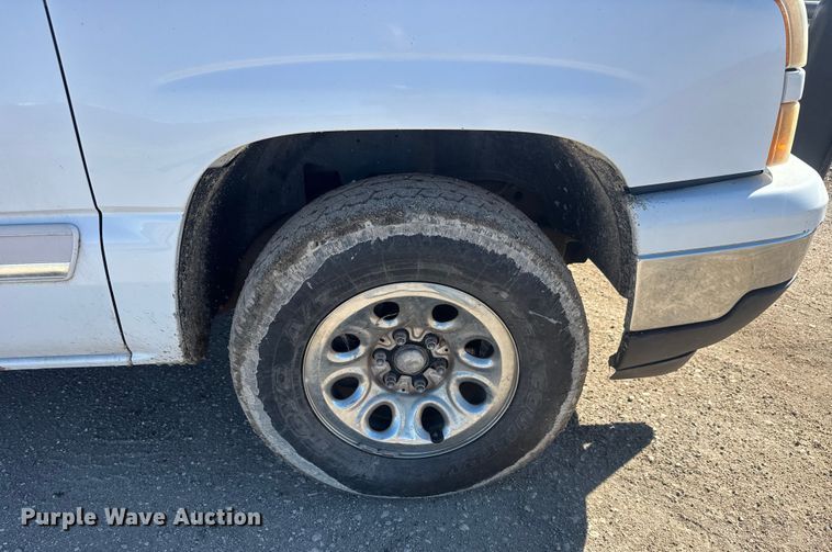 image for item ET4477 2006 Chevrolet Silverado 1500 Crew Cab pickup truck