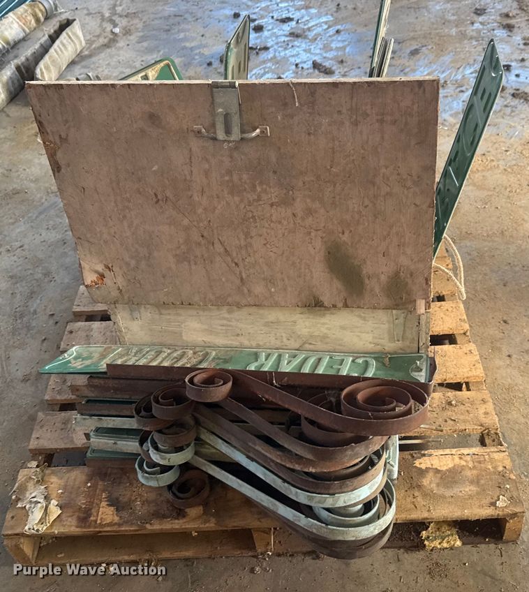 image for item ET4480 Street signs