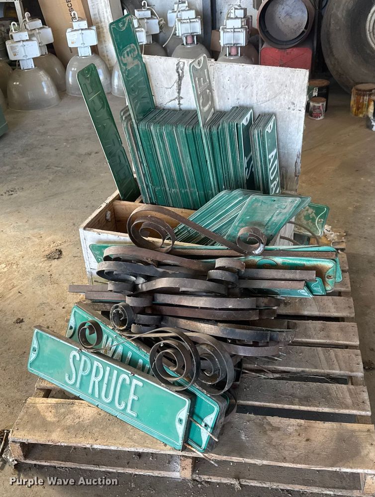 image for item ET4480 Street signs