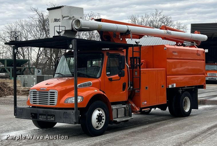 image for item ET6887 2013 Freightliner Business Class M2 forestry bucket truck