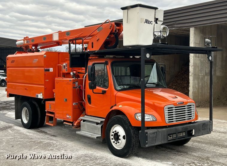 image for item ET6887 2013 Freightliner Business Class M2 forestry bucket truck