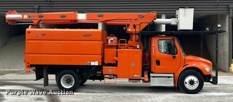 image for item ET6887 2013 Freightliner Business Class M2 forestry bucket truck