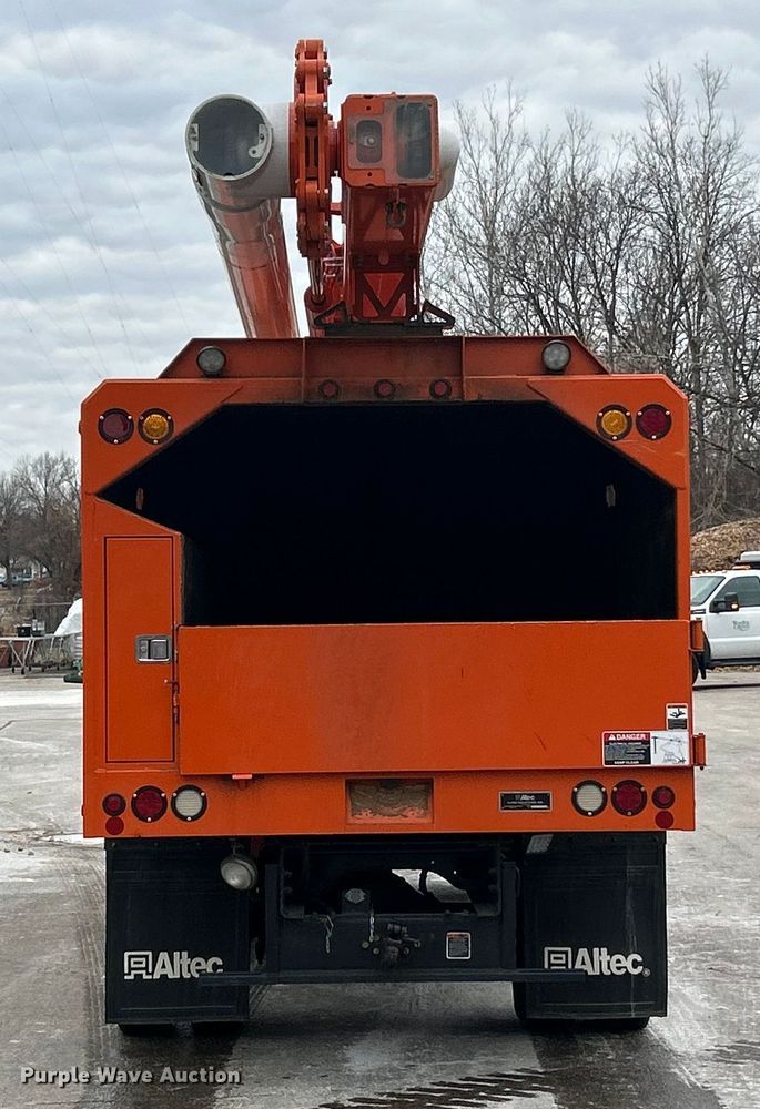 image for item ET6887 2013 Freightliner Business Class M2 forestry bucket truck