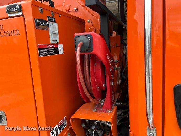 image for item ET6887 2013 Freightliner Business Class M2 forestry bucket truck