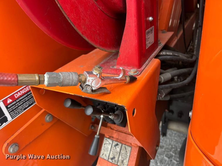 image for item ET6887 2013 Freightliner Business Class M2 forestry bucket truck