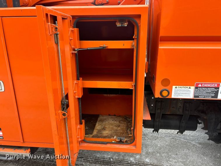 image for item ET6887 2013 Freightliner Business Class M2 forestry bucket truck