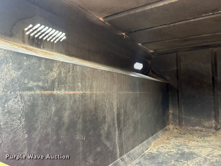 image for item ET6887 2013 Freightliner Business Class M2 forestry bucket truck