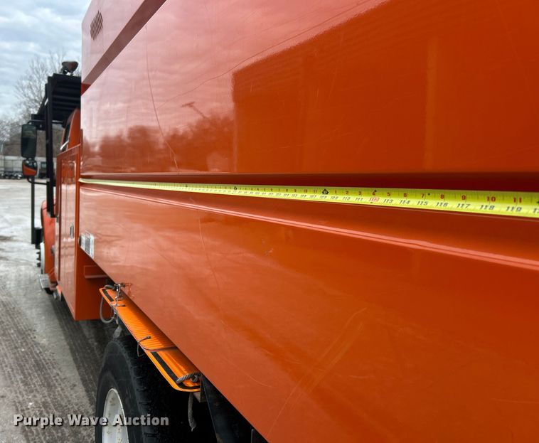 image for item ET6887 2013 Freightliner Business Class M2 forestry bucket truck