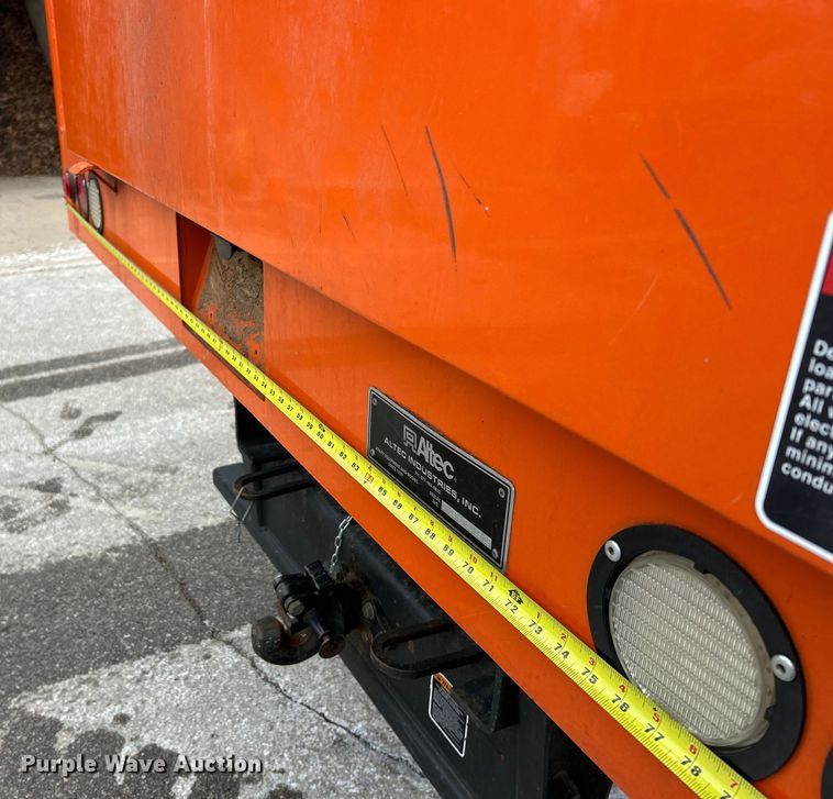 image for item ET6887 2013 Freightliner Business Class M2 forestry bucket truck