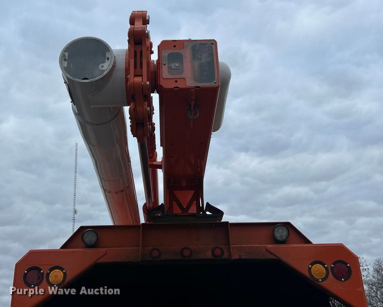 image for item ET6887 2013 Freightliner Business Class M2 forestry bucket truck