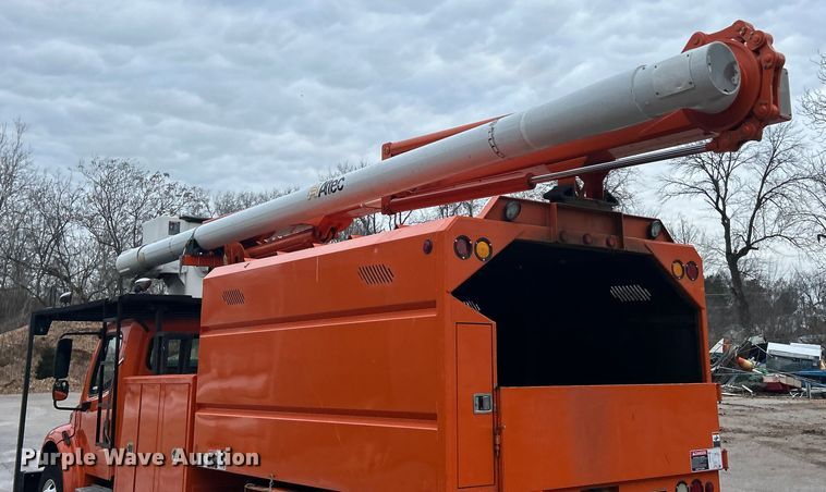 image for item ET6887 2013 Freightliner Business Class M2 forestry bucket truck